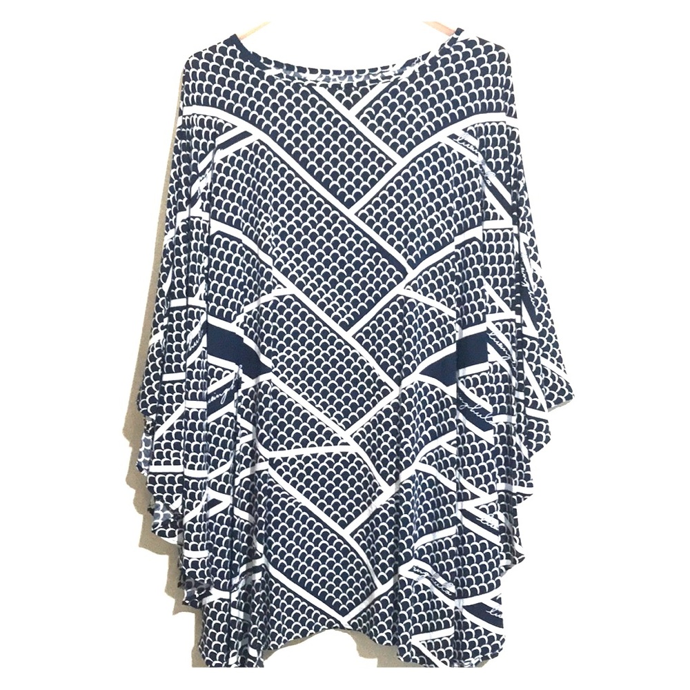 Living Hula top